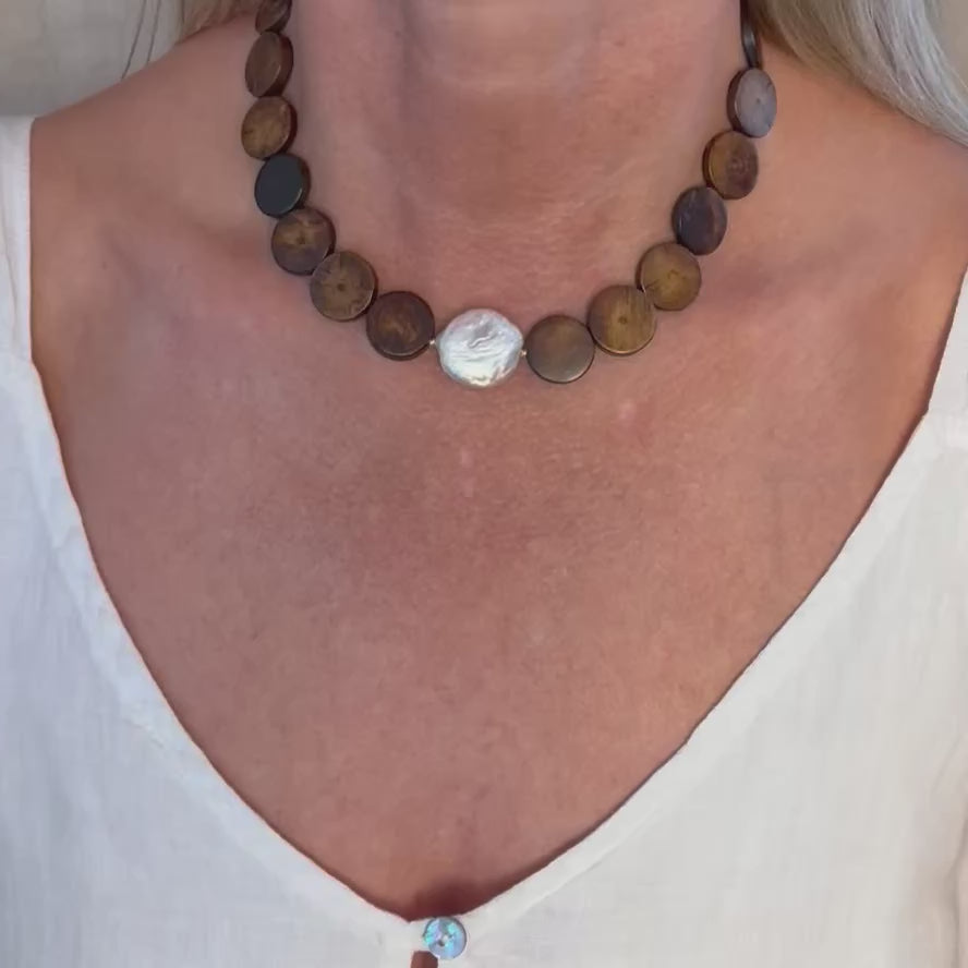 Pia Necklace