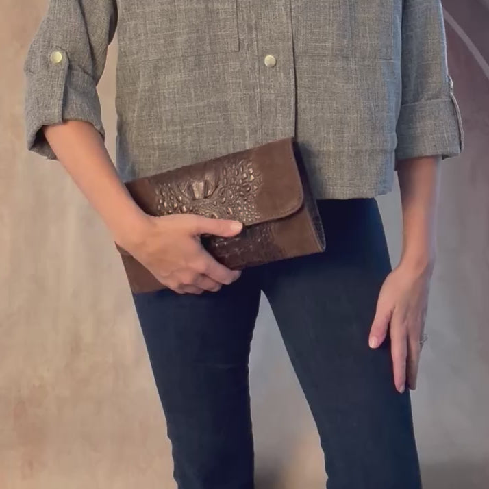Dolce Clutch